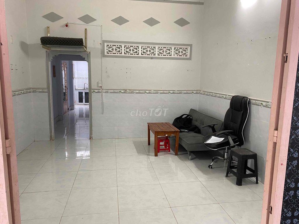 Nhà thuê gần chợ phú xuân