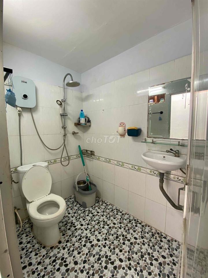 Nhà thuê gần chợ phú xuân