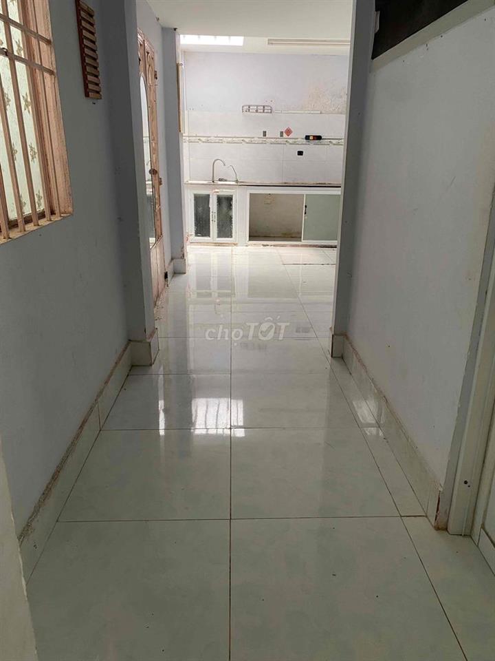 Nhà thuê gần chợ phú xuân