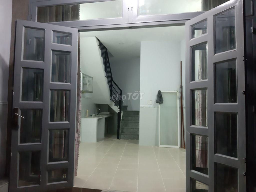 Chính chủ cho thuê nhà nguyên căn mặt tiền P Khánh Hội Q4