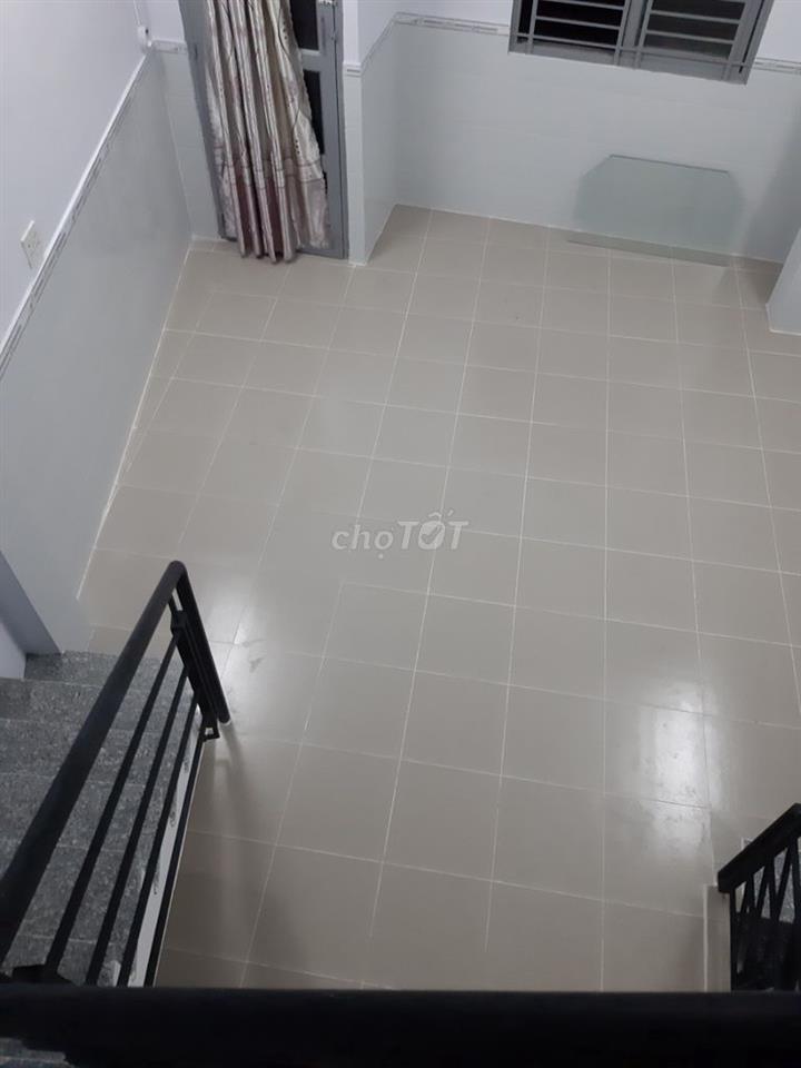 Chính chủ cho thuê nhà nguyên căn mặt tiền P Khánh Hội Q4