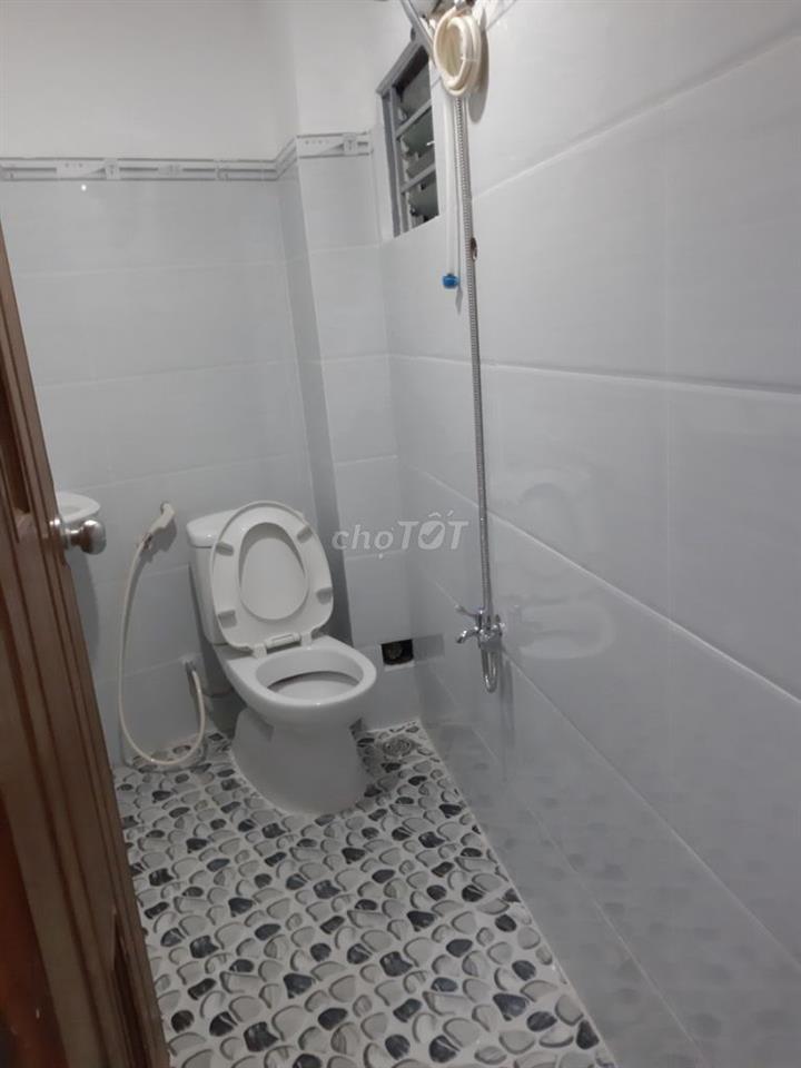 Chính chủ cho thuê nhà nguyên căn mặt tiền P Khánh Hội Q4
