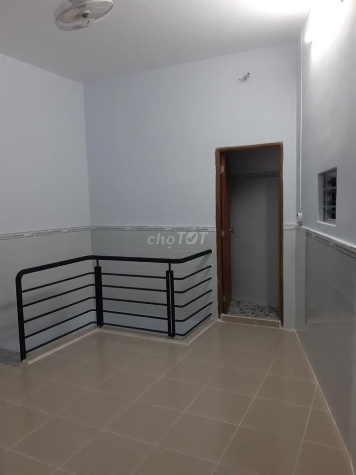 Chính chủ cho thuê nhà nguyên căn mặt tiền P Khánh Hội Q4