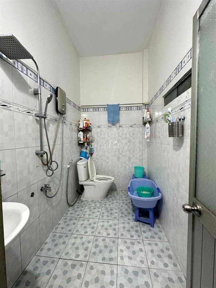 NHÀ HOÀN CÔNG-full nội thất -Kế Bên Chợ- 3tỷ2
