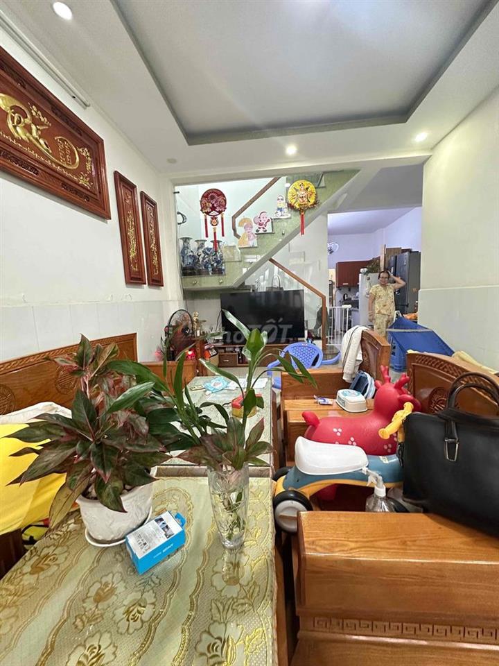 NHÀ HOÀN CÔNG-full nội thất -Kế Bên Chợ- 3tỷ2