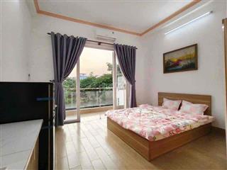 Căn hộ sáng thoáng, giá rẻ ở Bình Phú, Q6
