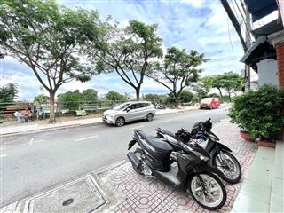 Mặt bằng kinh doanh tự do