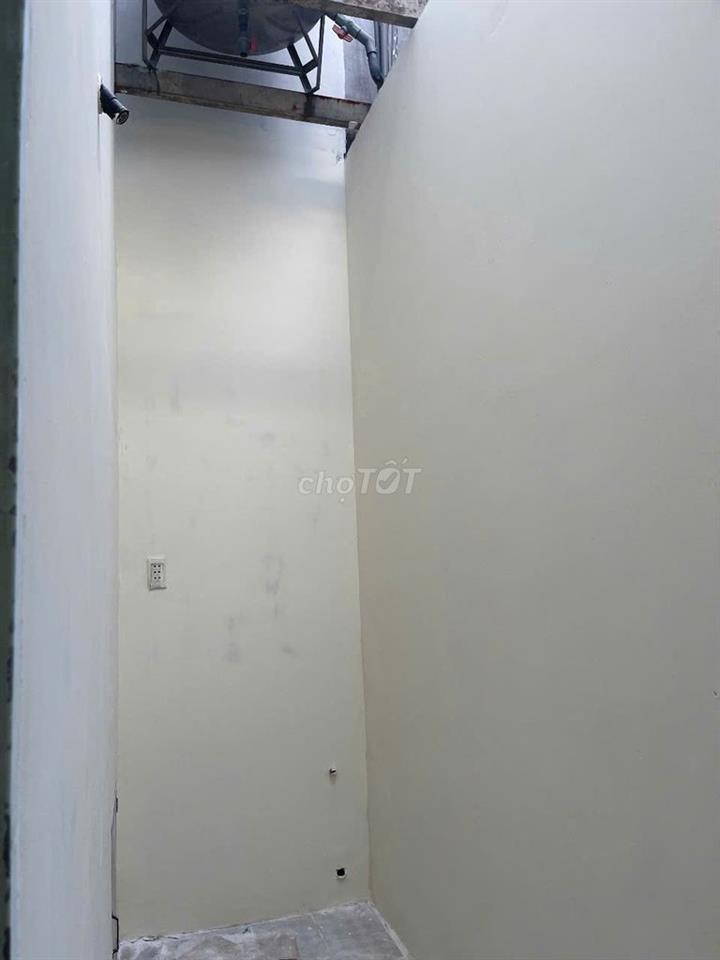 Nhà cho thuê nguyên căn Hương lộ 2 hẻm xe hơi, nhà trống