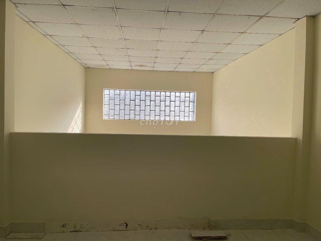 Nhà cho thuê nguyên căn Hương lộ 2 hẻm xe hơi, nhà trống