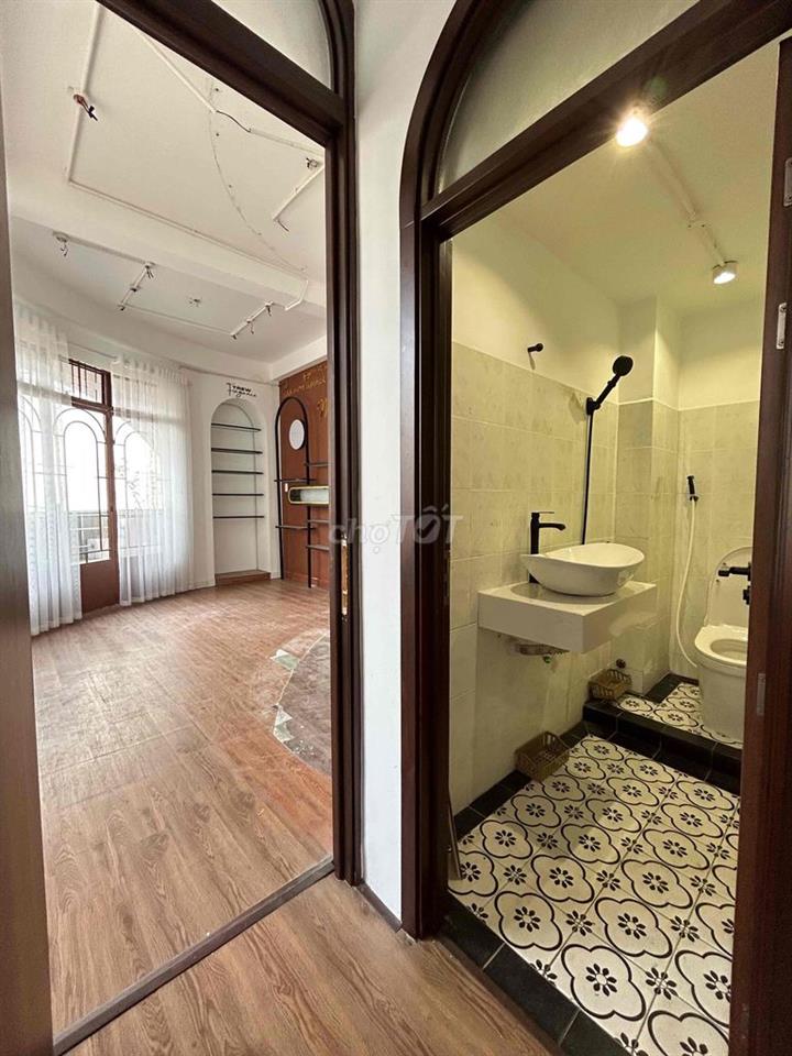CHO THUÊ NHÀ 2 MẶT TIỀN LÊ VĂN SỸ Q.3 - VỊ TRÍ CỰC ĐẸP KINH DOANH!