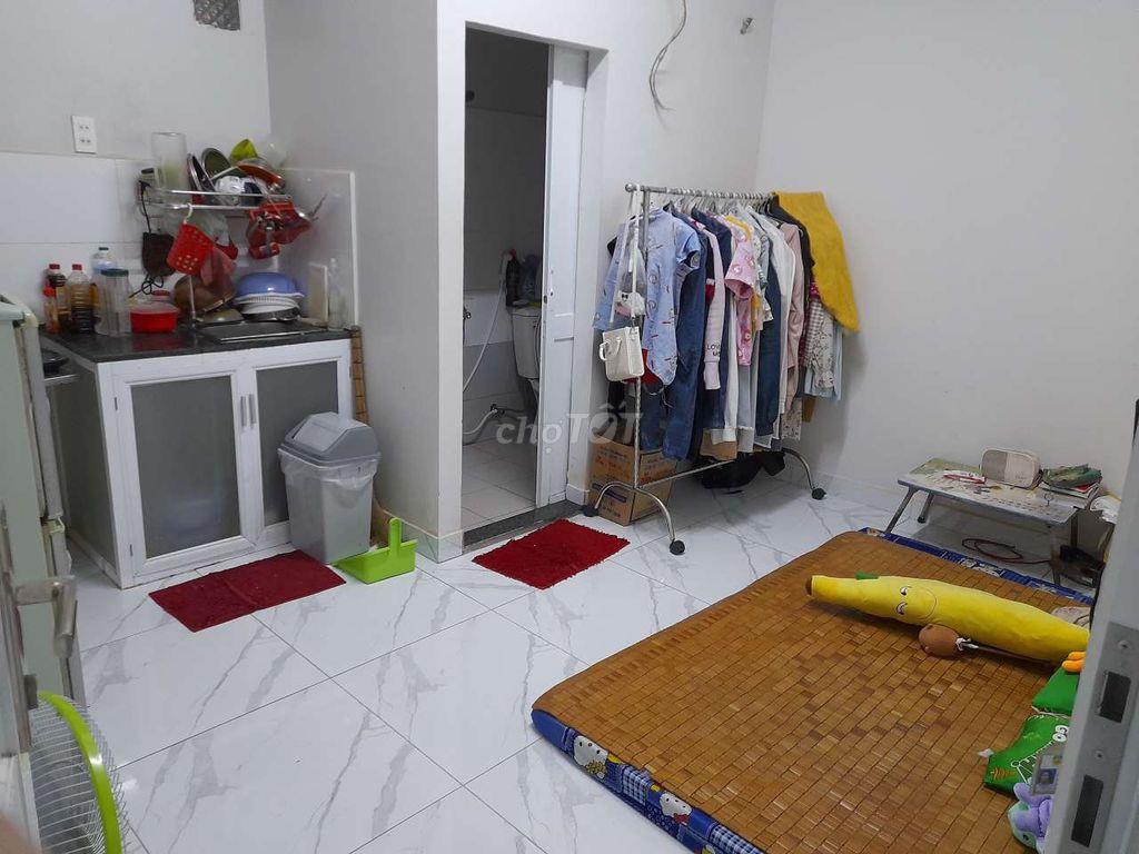 Cho thuê phòng chung lối đi với chủ nhà