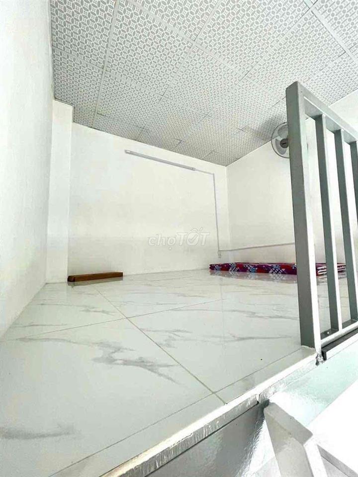 PASS PHÒNG Q.12 GẦN CẦU PHÚ LONG, CAO ĐẲNG ĐIỆN LỰC