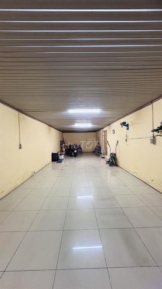 Cho thuê nhà căn đôi 9.5x18m vừa ở vừa làm kho/VP, giá 32tr/tháng