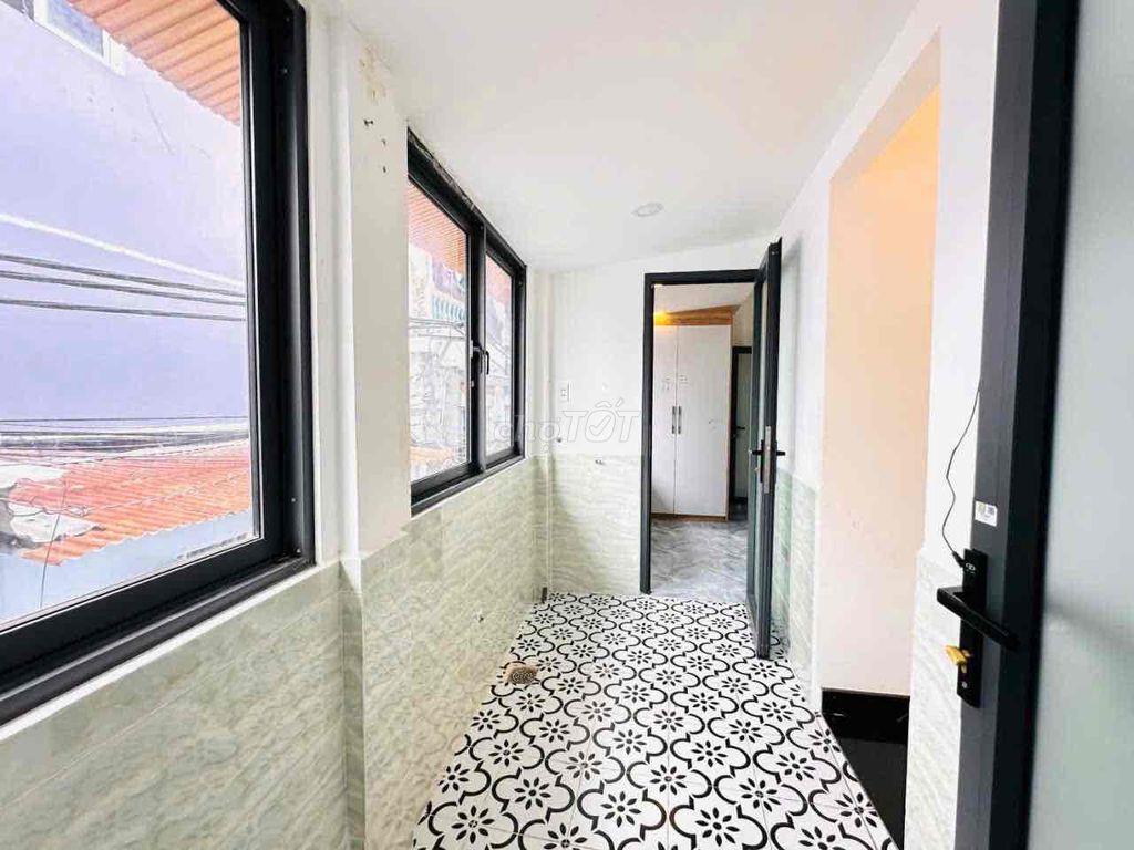 Nhà đẹp quận 8 Bình Đông ngang 9 mét 3 phòng ngủ sổ hồng riêng