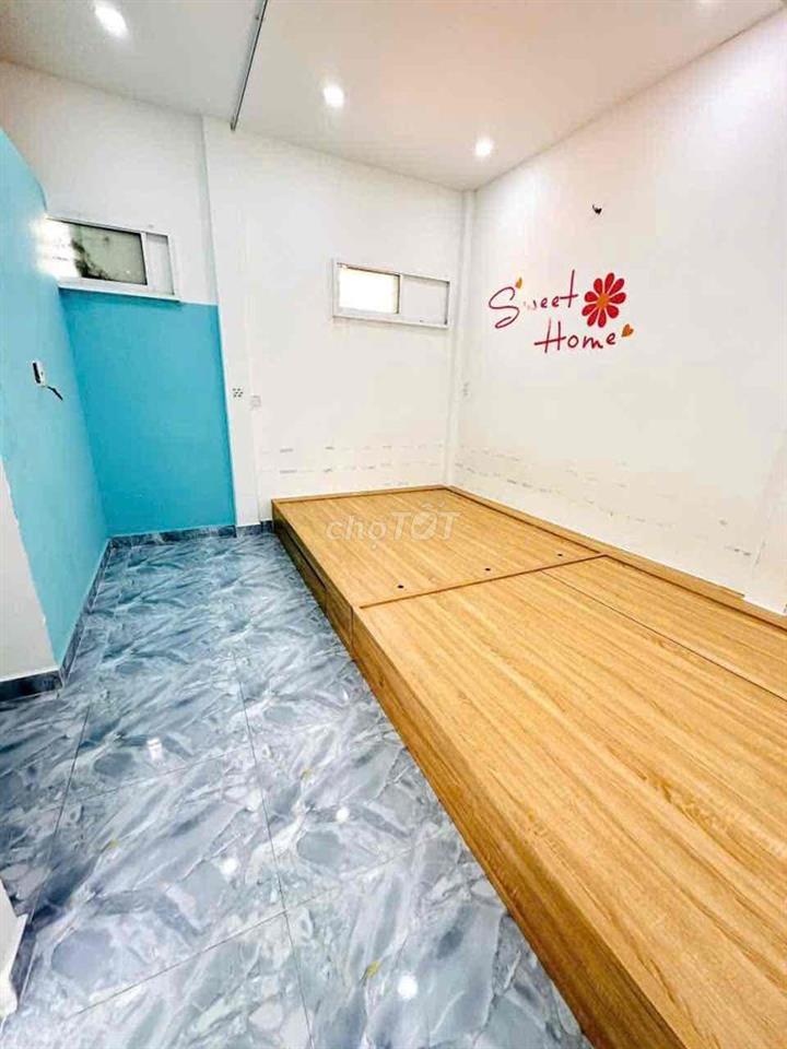 Nhà đẹp quận 8 Bình Đông ngang 9 mét 3 phòng ngủ sổ hồng riêng