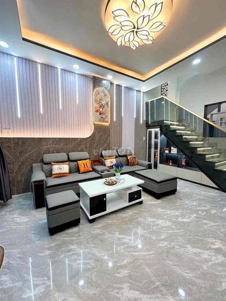 Nhà đẹp Long An Cần Giuộc 2 mặt tiền hẽm xe hơi