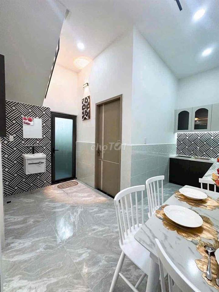 Nhà đẹp Long An Cần Giuộc 2 mặt tiền hẽm xe hơi