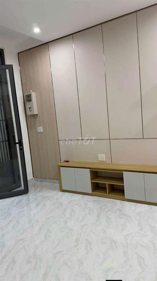 Nhà hẽm đẹp Âu Dương Lân giá rẽ sổ hồng 