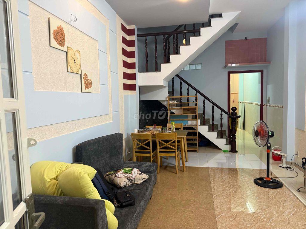 Nhà hẻm xe hơi đuờng Lê Đình Cẩn DT 4x16. Giá 5tỷ250