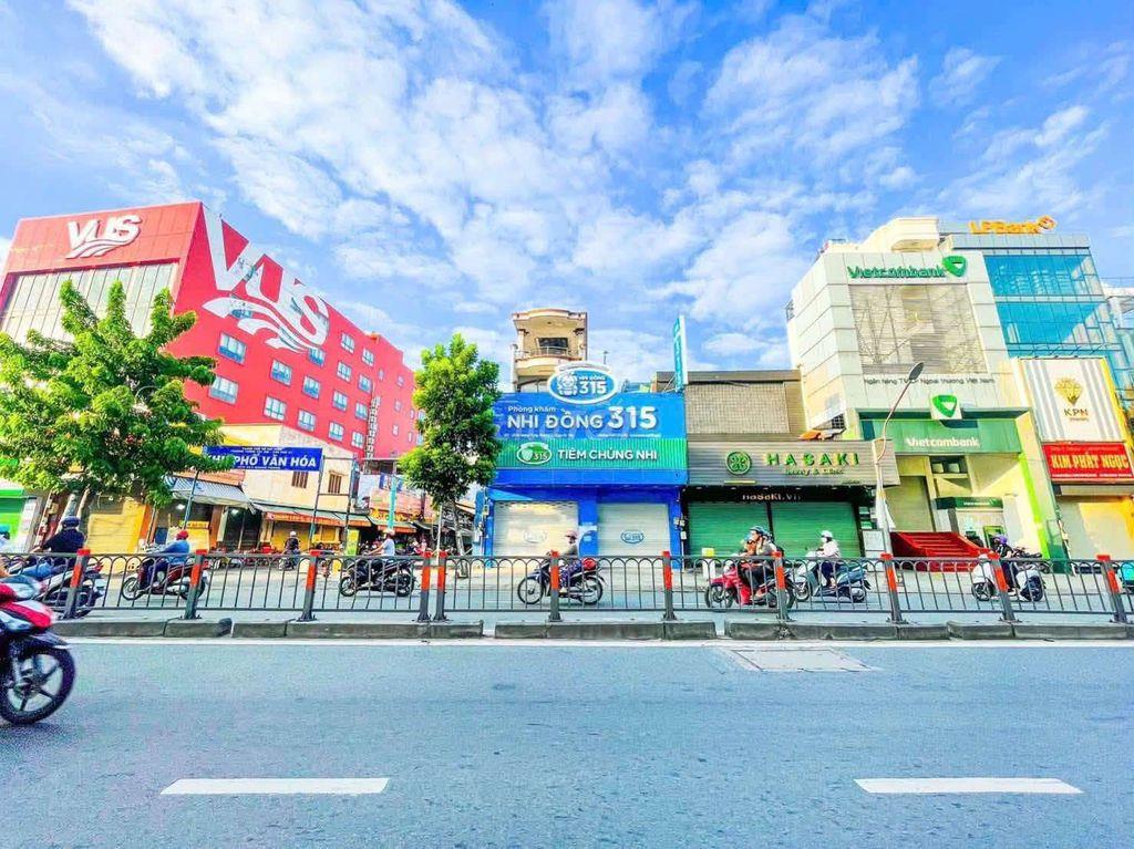Mặt tiền 657 Quang Trung 9x30m 2 lầu sân thượng