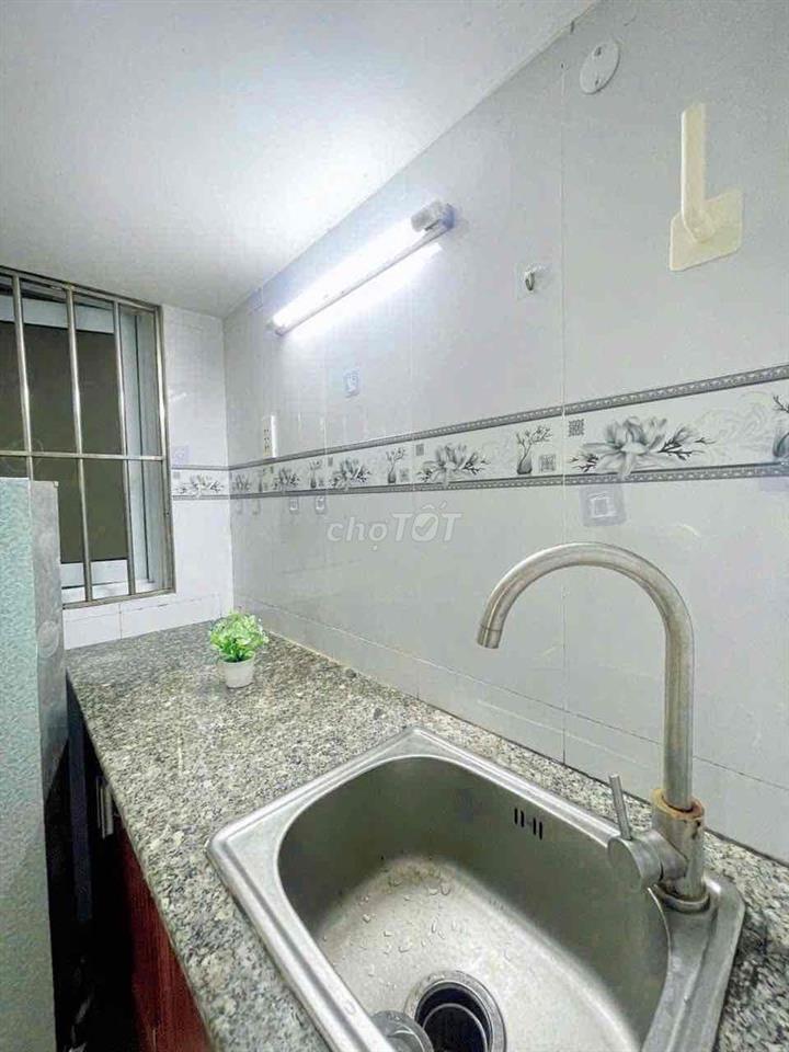 CĂN HỘ GẦN CAO ĐẲNG PNT, TÂN BÌNH, HƯỚNG RA PHÚ NHUẬN
