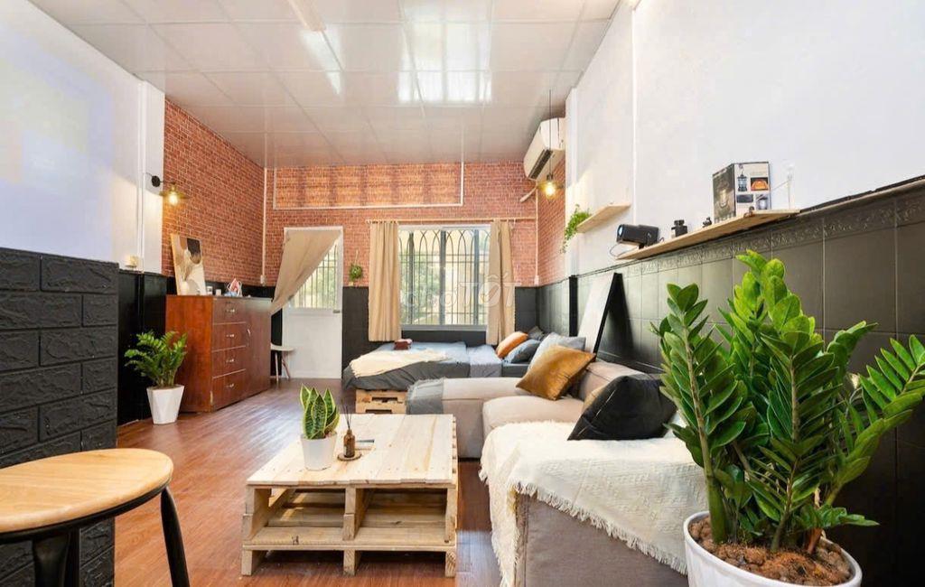 CHO THUÊ CH 1PN BAN CÔNG Q1, VIEW ĐẸP, PHÒNG THOÁNG NHIỀU ÁNH SÁNG