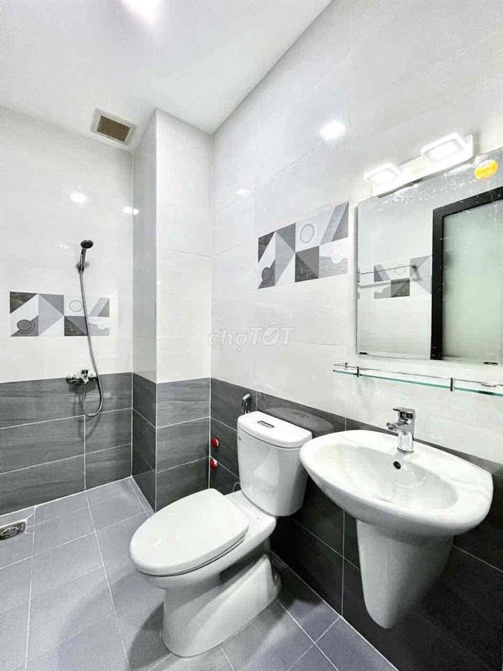 Cho thuê CH 1 PN Tách Bếp Thang Máy MGR Rộng 40m2  tại Bình Thạnh