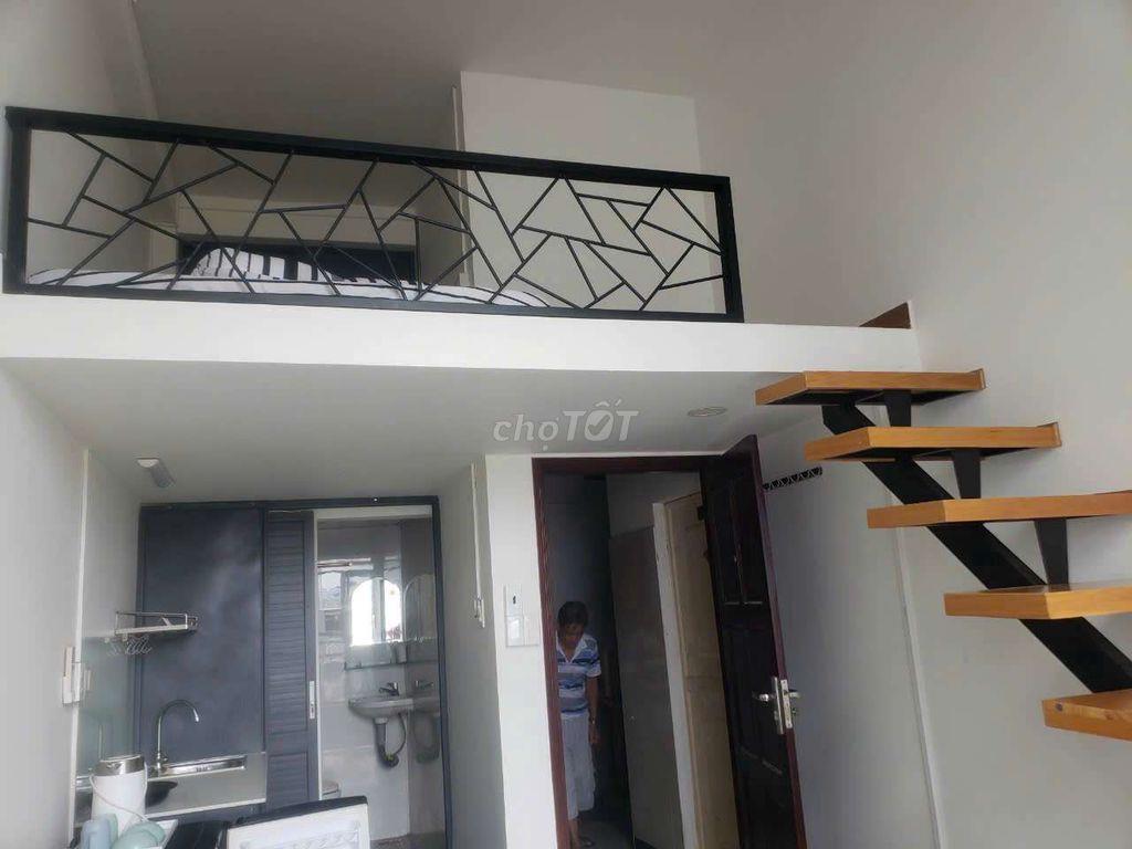 PHÒNG LỚN, MỚI, ĐẸP, NỘI THẤT CAO CẤP, CÓ BANCONG, VIEU ĐẸP, GIỜ TỰ DO