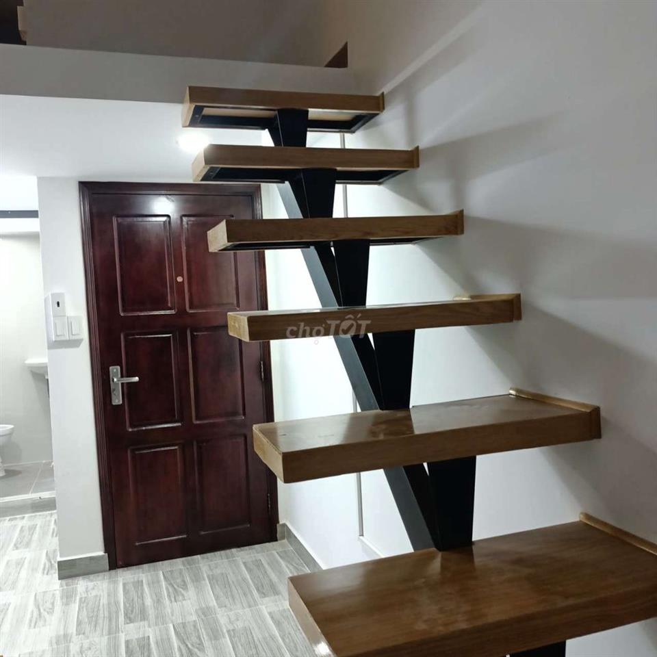 PHÒNG LỚN, MỚI, ĐẸP, NỘI THẤT CAO CẤP, CÓ BANCONG, VIEU ĐẸP, GIỜ TỰ DO
