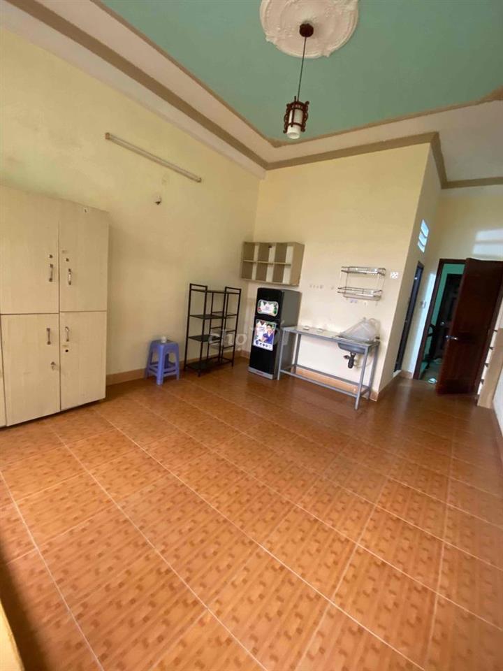 Phòng ở Đặng Thùy Trâm p13 quận bình Thạnh, cách trường đại học văn la