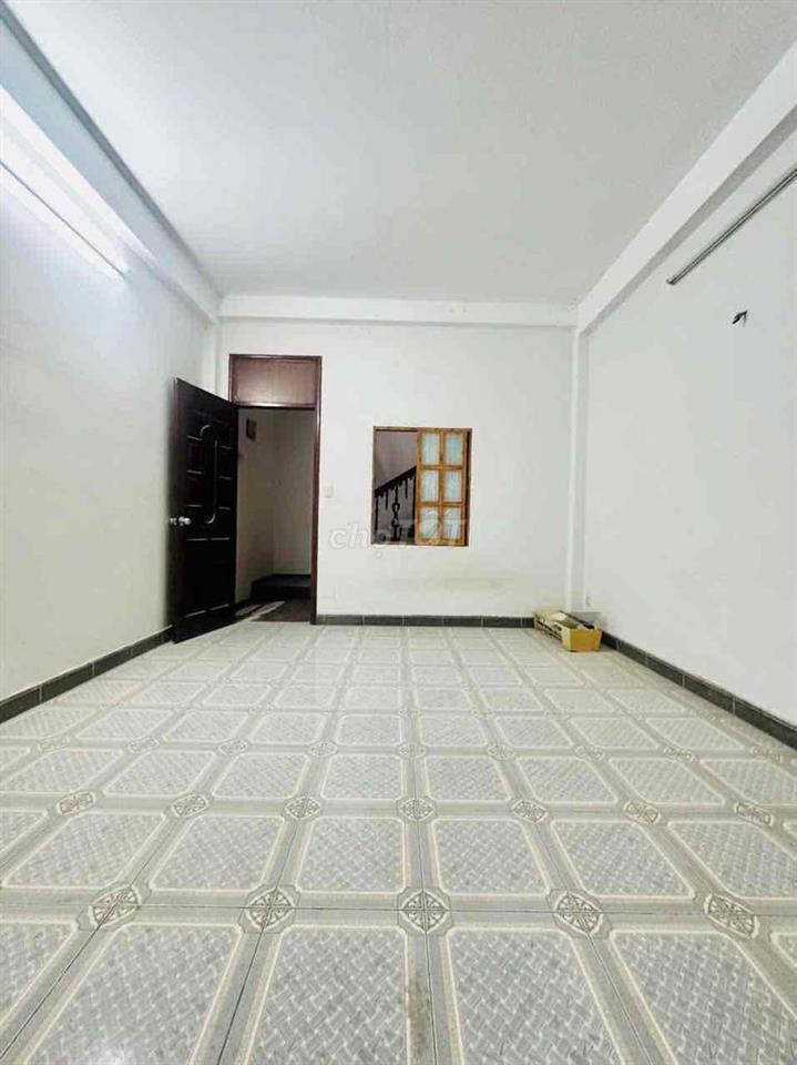 Phòng ở Đặng Thùy Trâm p13 quận bình Thạnh, cách trường đại học văn la