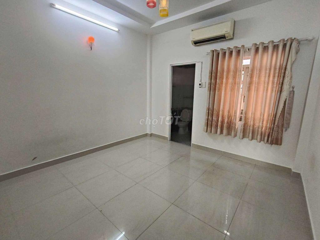 Nhà 1/ hẻm 6 thông Hoàng Bật Đạt dt 4x14m 2 lầu 3pn