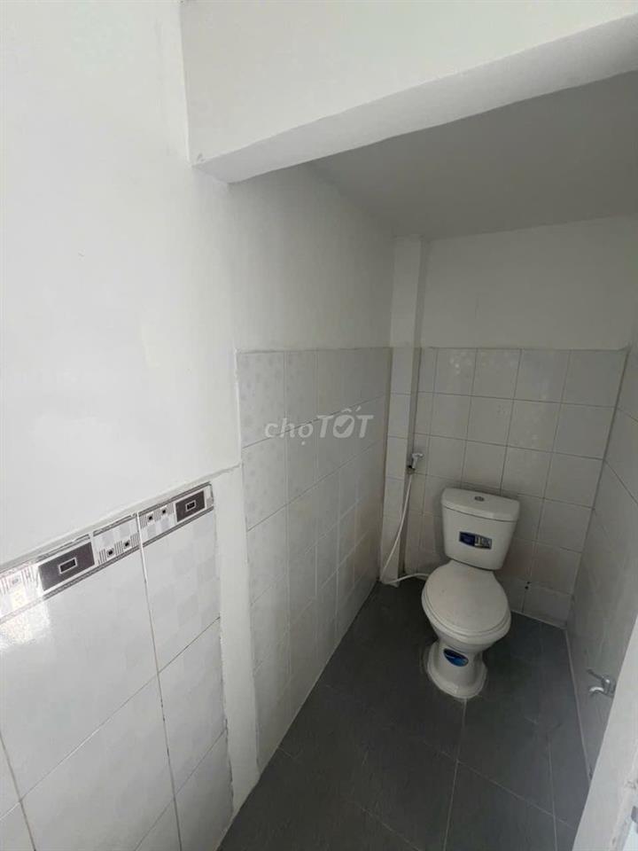 Cho thuê nhà nhỏ nguyên căn