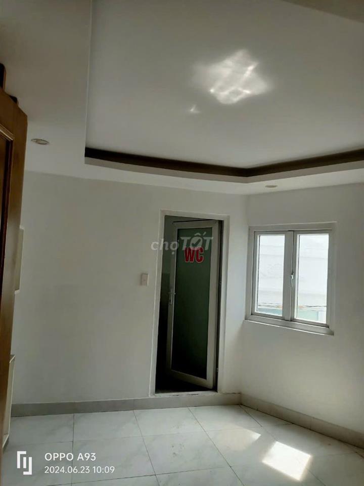 Cần cho thuê dài hạn nhà hai mặt tiền nguyên căn