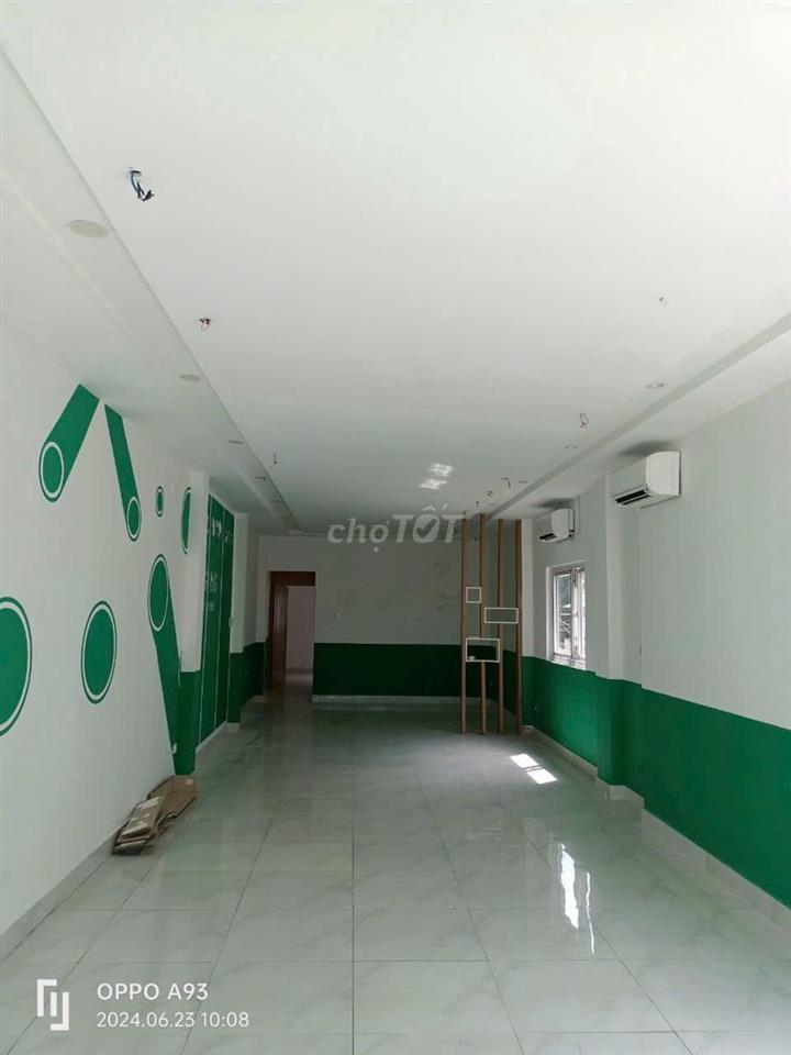 Cần cho thuê dài hạn nhà hai mặt tiền nguyên căn