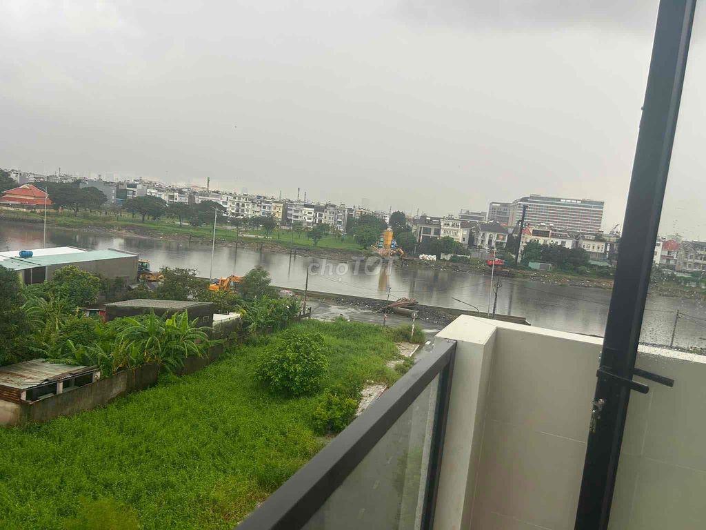 Hiện trống 1p đầy đủ tiện nghi view sông bờ kè đẹp mát tầng 1 có banco