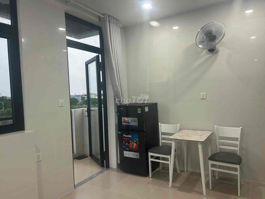 Hiện trống 1p đầy đủ tiện nghi view sông bờ kè đẹp mát tầng 1 có banco