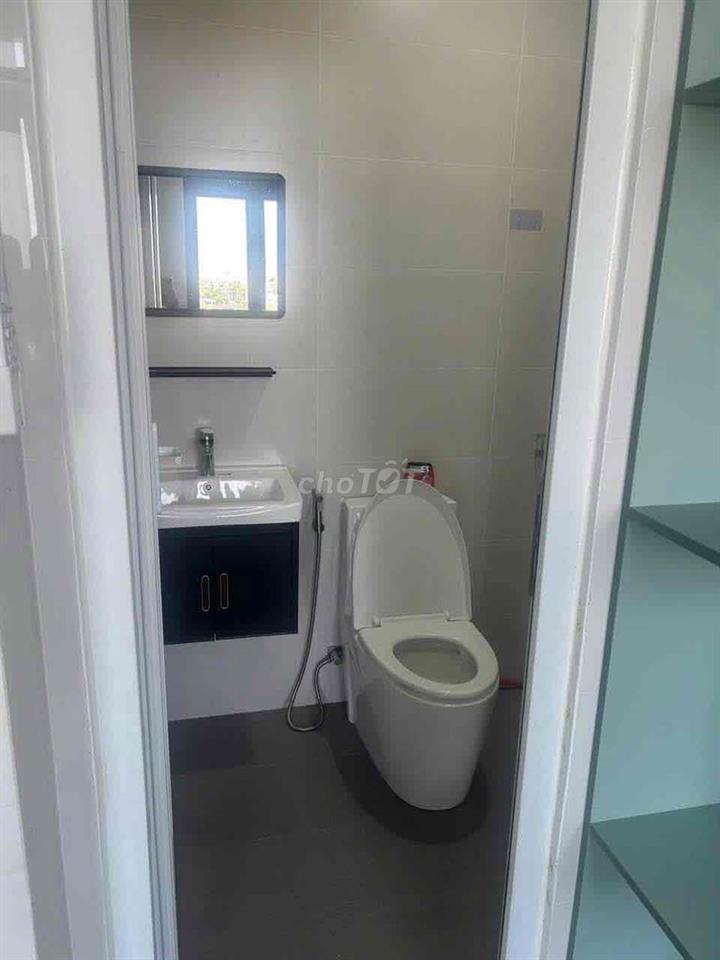 Hiện trống 1p đầy đủ tiện nghi view sông bờ kè đẹp mát tầng 1 có banco
