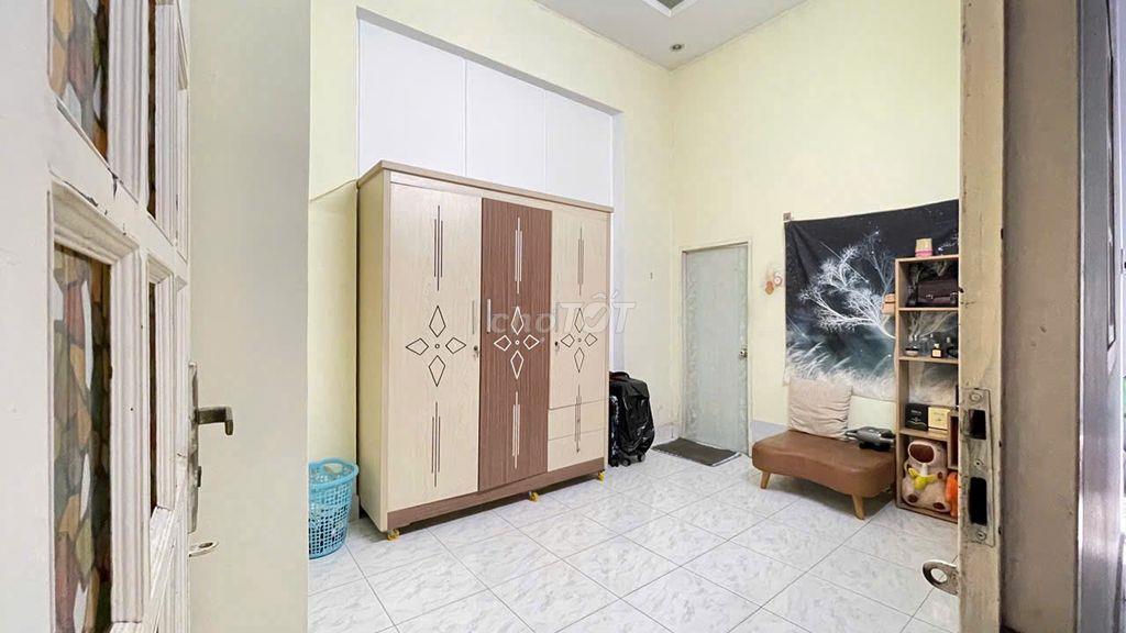 BÁN NHÀ SÂN VƯỜN GẦN CHỢ BÀ ĐIỂM, MT ĐƯỜNG 10M