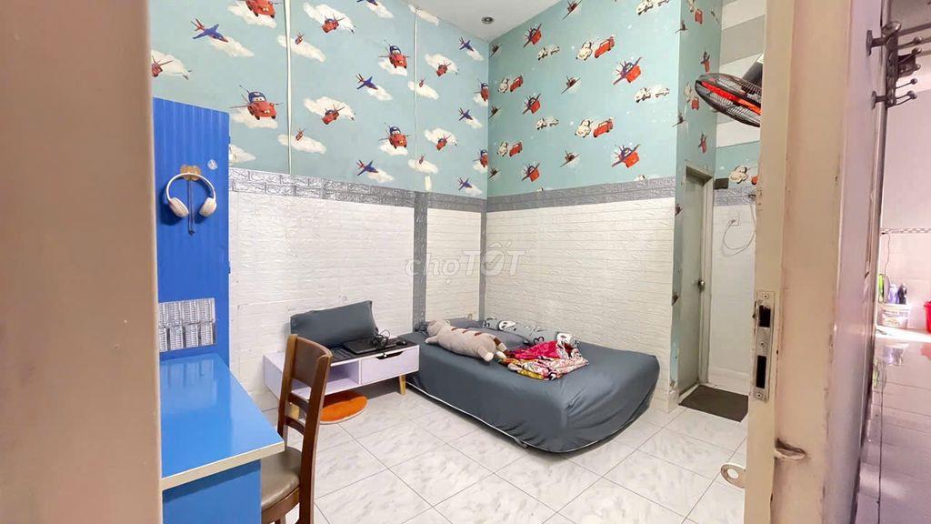 BÁN NHÀ SÂN VƯỜN GẦN CHỢ BÀ ĐIỂM, MT ĐƯỜNG 10M