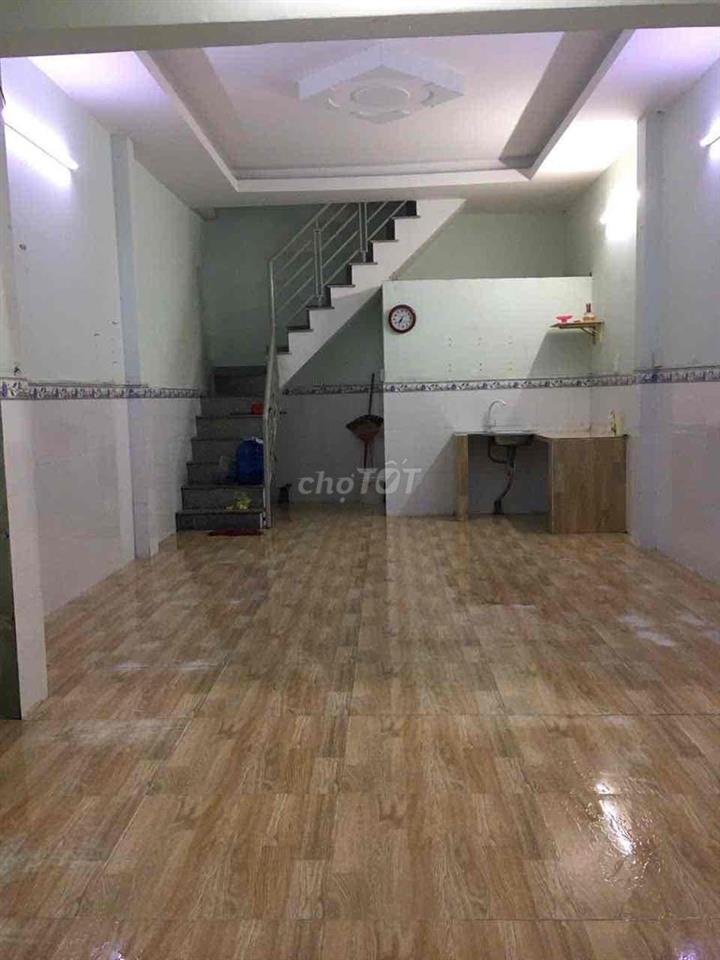 Nhà cho thuê gần trường Huflit và chợ đầu mối