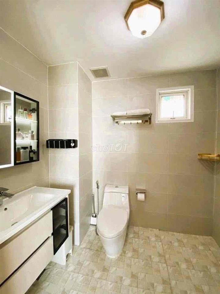 Bán căn Penthouse kế Phú Mỹ Hưng rất đẹp , mới  chỉ hơn 26tr/m2