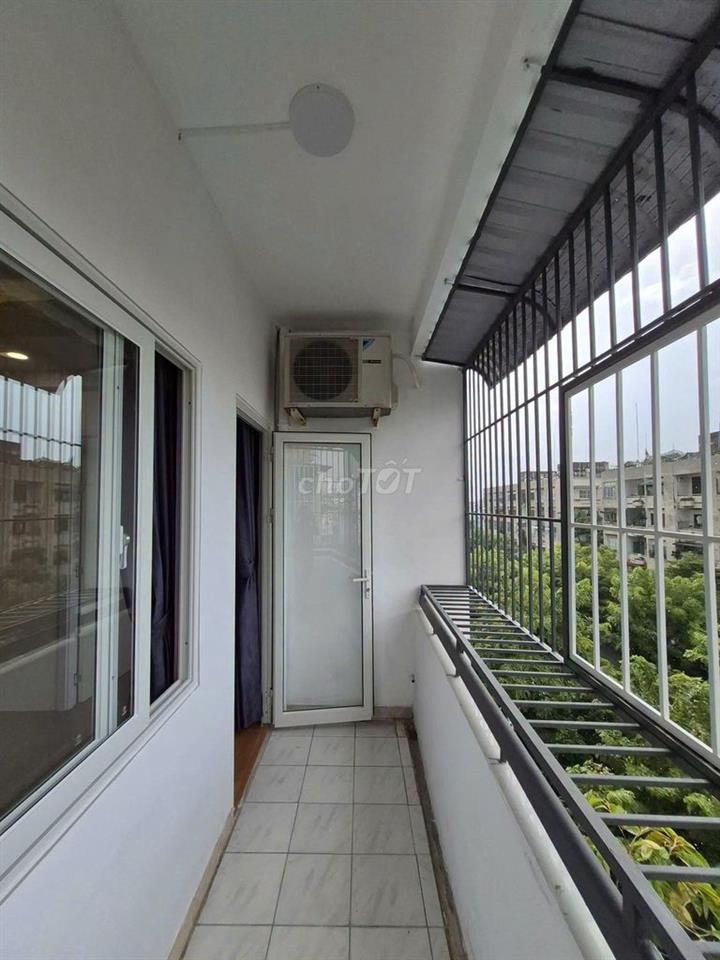 Chung Cư Phan Xích Long-2PN/ 70m2, NT cơ bản, giá 10 tr/th