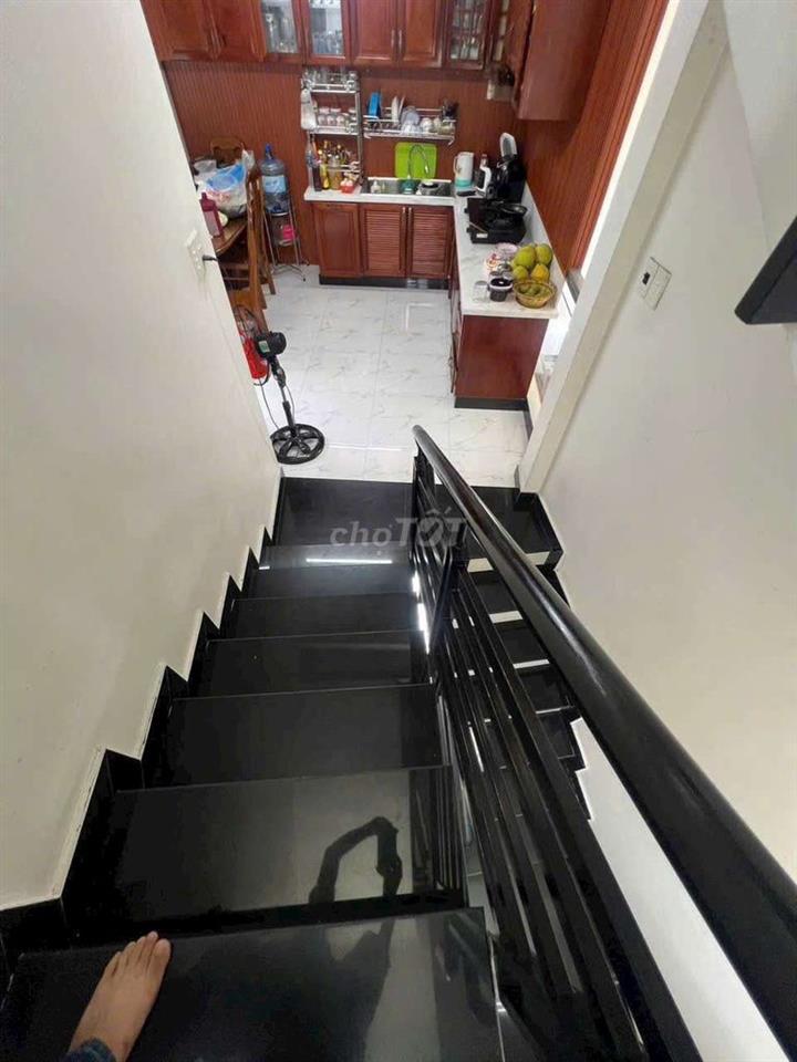 chính chủ bán gấp q6 hẻm 4n