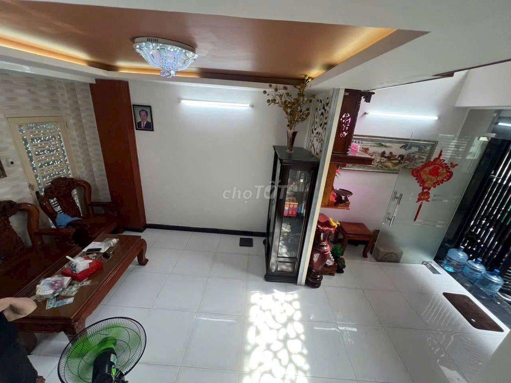 chính chủ bán gấp q6 hẻm 4n