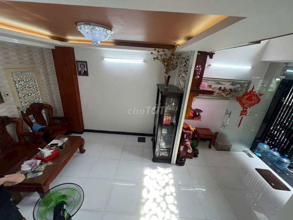 chính chủ bán gấp q6 hẻm 4n
