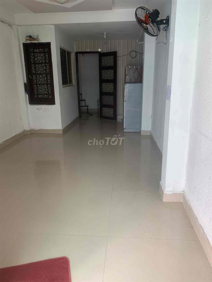 phòng nhà mặt tien 14m