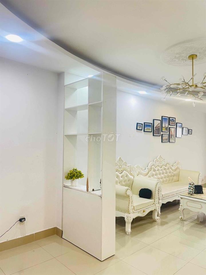 Chính chủ cần cho thuê căn hộ 2 pn 2 wc, đầy đủ nt