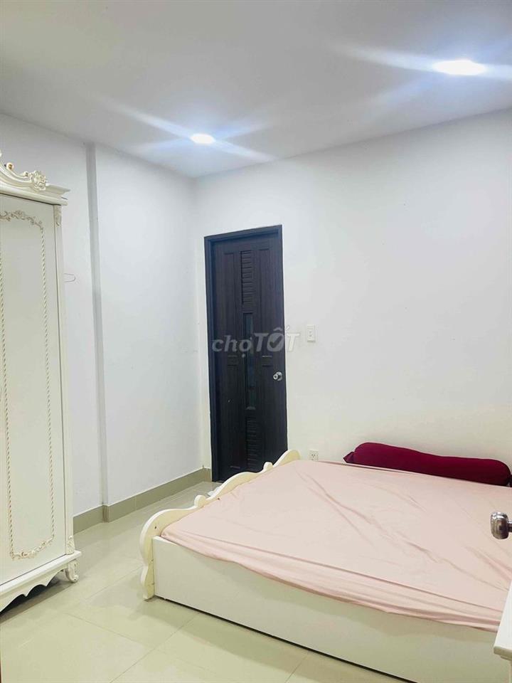 Chính chủ cần cho thuê căn hộ 2 pn 2 wc, đầy đủ nt