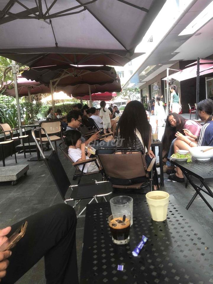 cho thuê chỗ để xe bán hàng. khu cc cao cấp 500 căn hộ . vui nhộn.